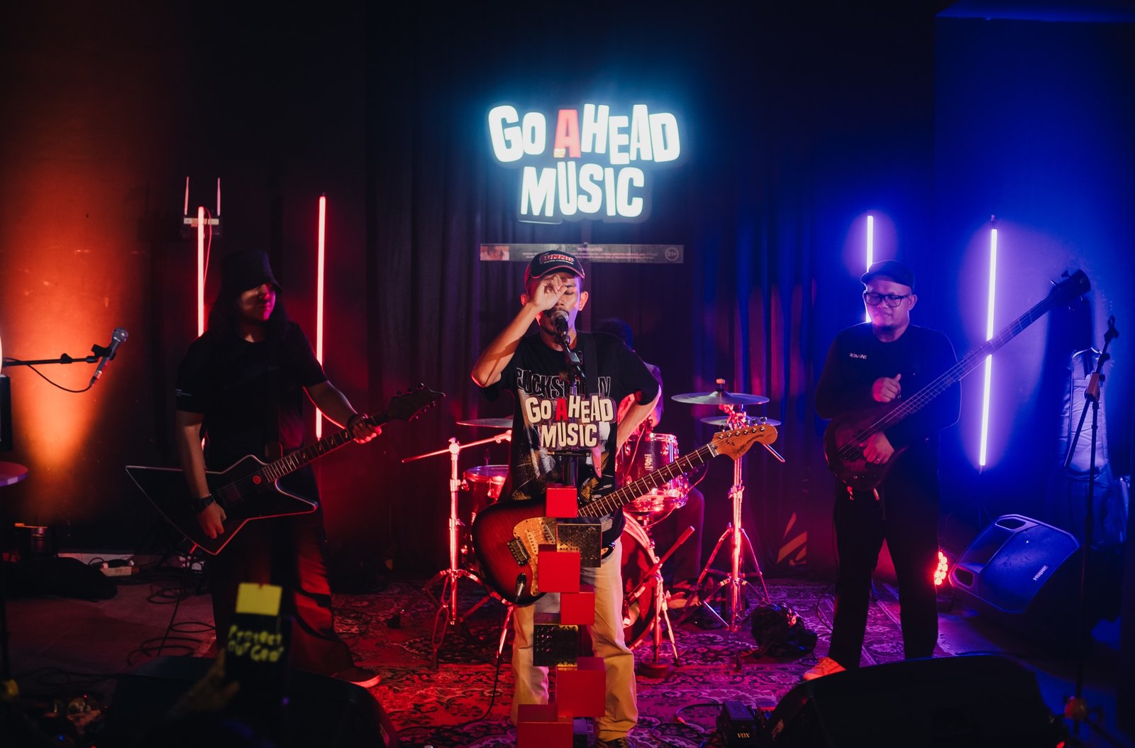 Arsip pertunjukan musik di Karena